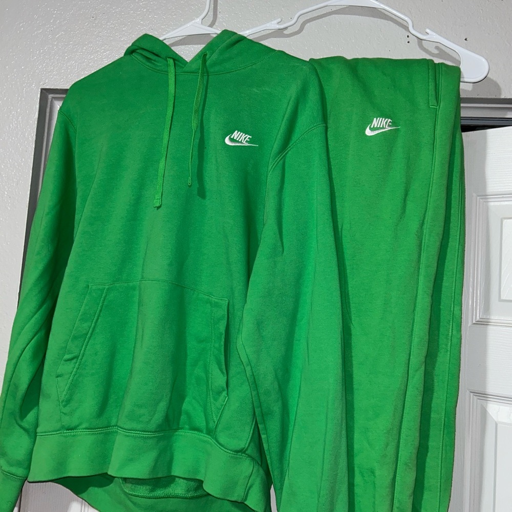 2 piece green Nike track suit